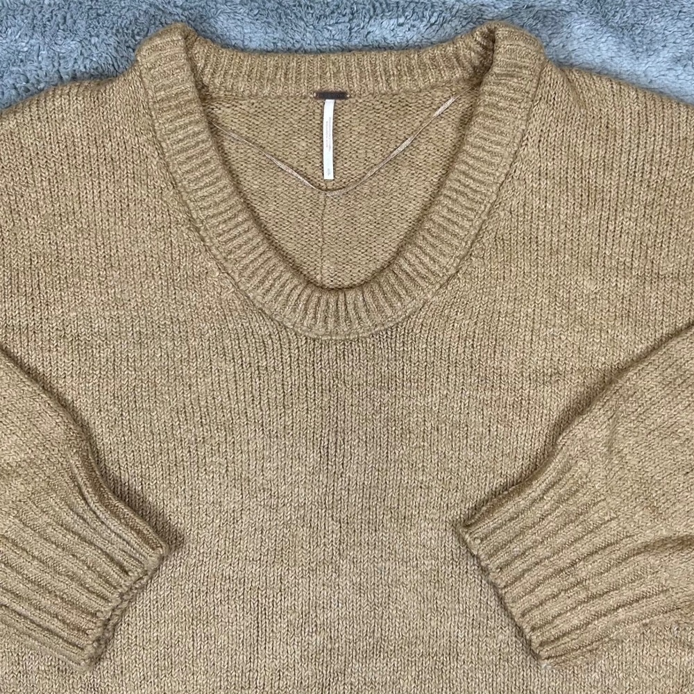 Free People Womens V-Neck Slouchy Knit Sweater Camel Tan Size S OB569999